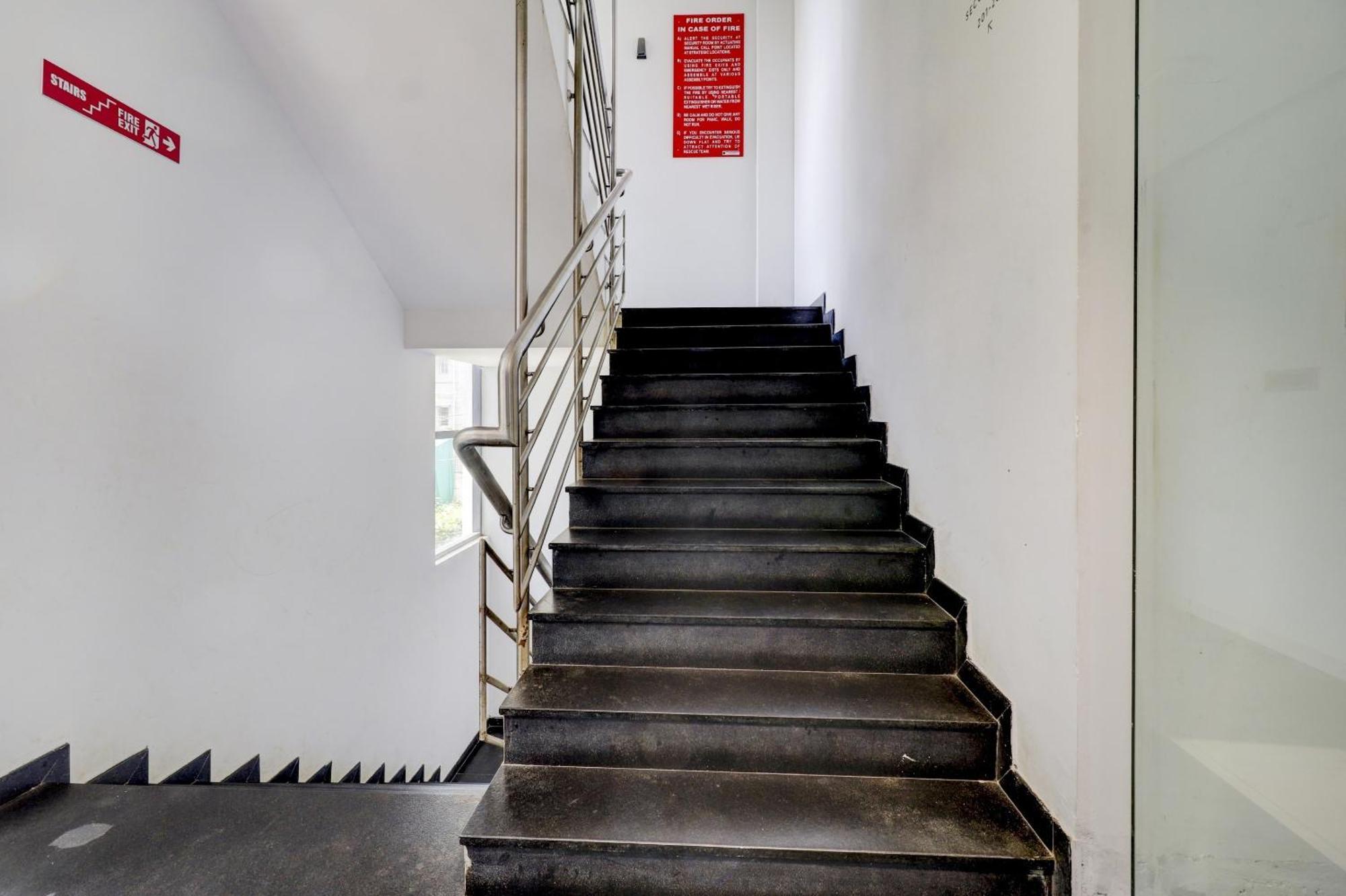 Super Sleek Townhouse Galexia Hotel And Resorts Bangalore Ngoại thất bức ảnh